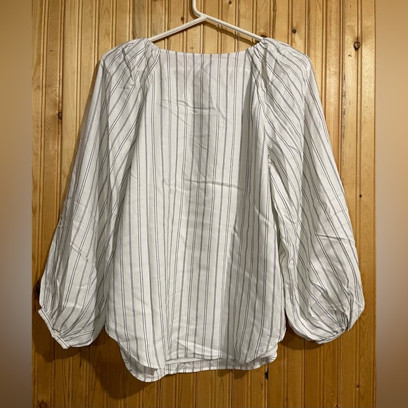 Ann Taylor balloon sleeve white blouse. Women’s size XS. - Picture 2 of 12